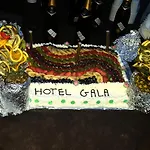 Gala Hotel 3*
